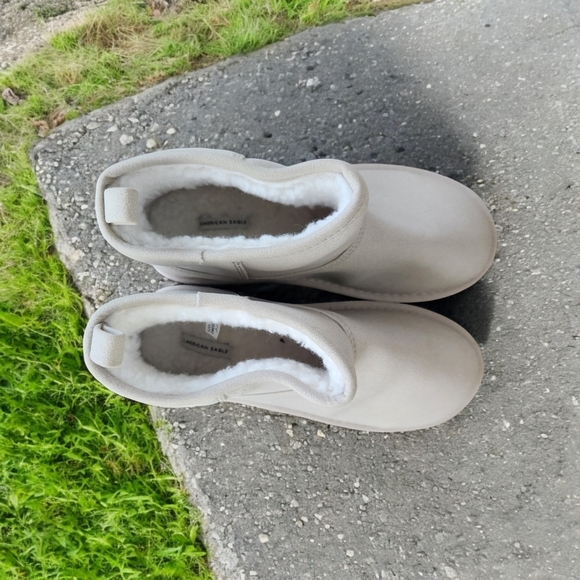 NEW! AE Hangout Booties  Sz 8 - Picture 8 of 9